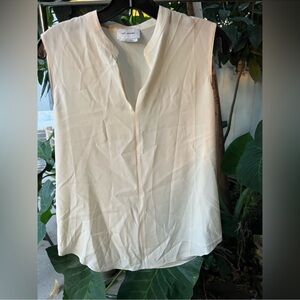 St John 100% silk v neck blouse